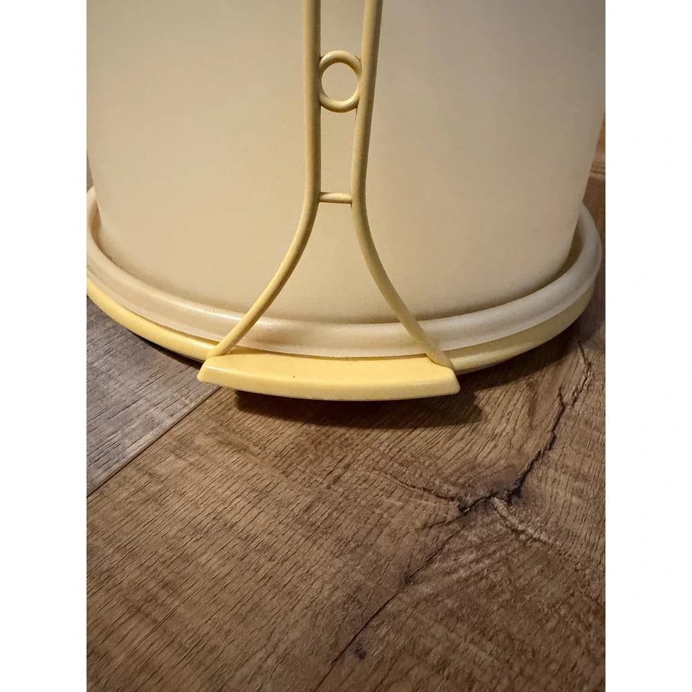 Vintage Tupperware Stackable Travel Containers Yellow Cream 684-8 1256 Set of 2